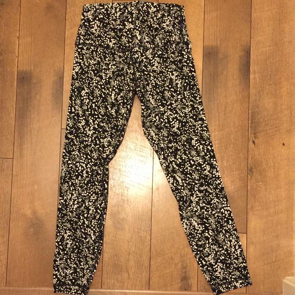 Lululemon Align pants in Chirasu print size 6